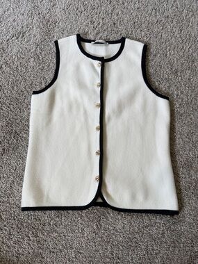 Abercrombie & Fitch sweater vest